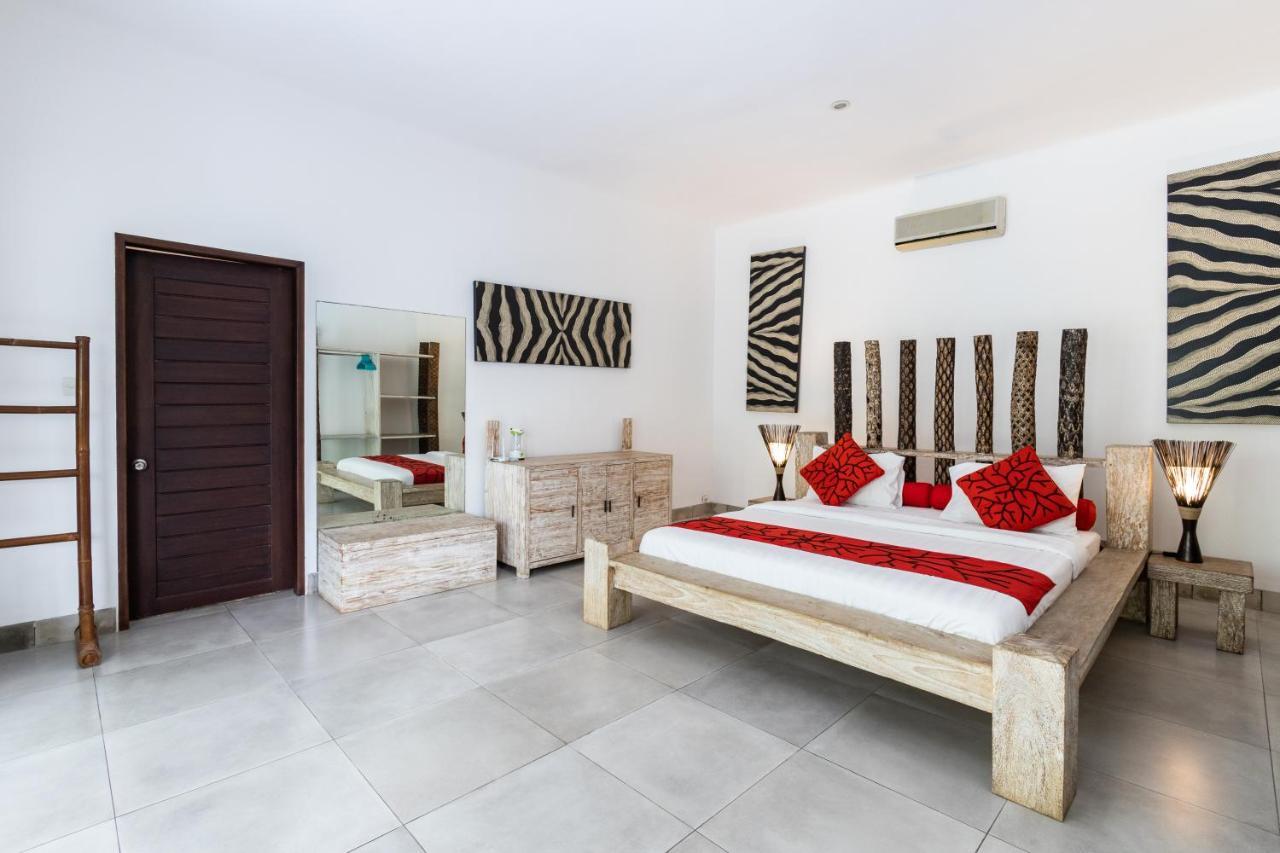 Relaxing Tropical Oasis Nestled Between Canggu & Villa