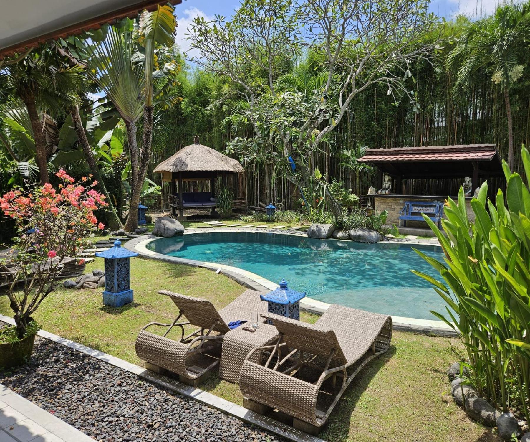 Relaxing Tropical Oasis Nestled Between Canggu &